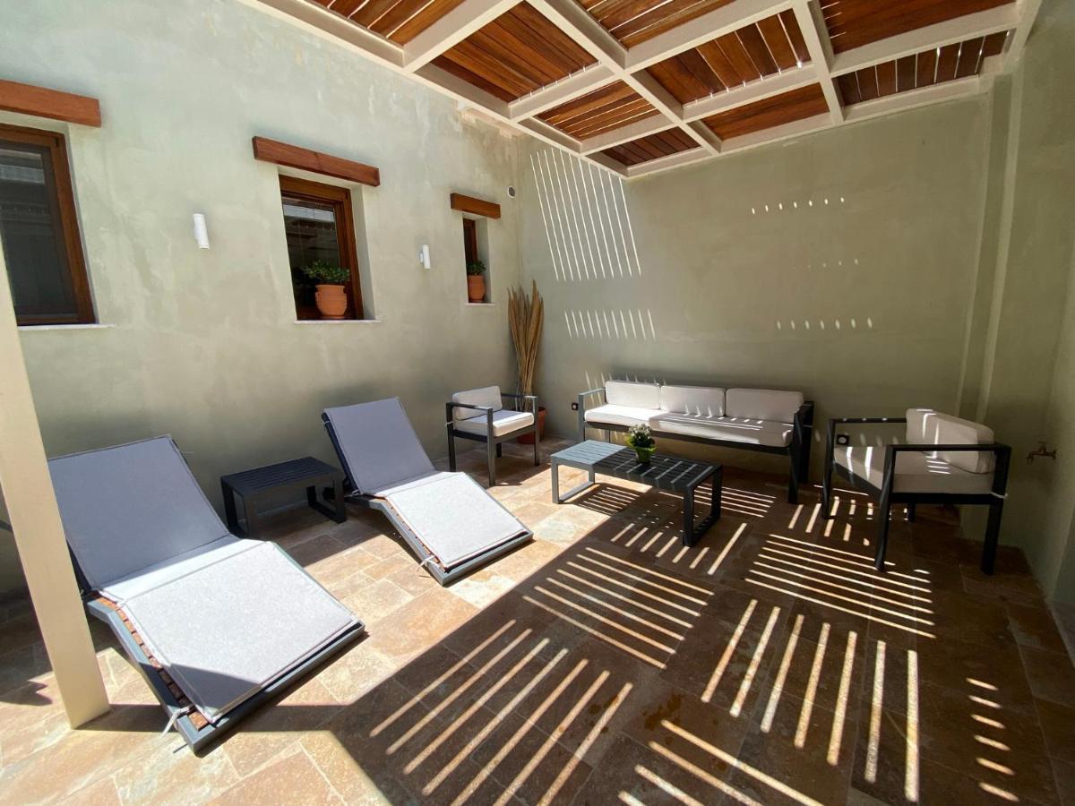 Andros 4 All Seasons Villas & Suites Ormos  Exterior photo