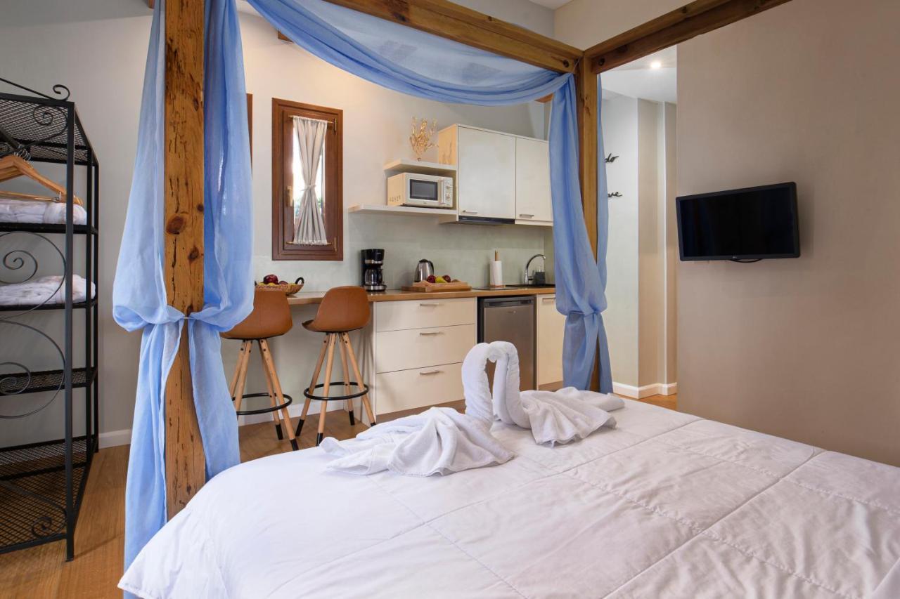 Andros 4 All Seasons Villas & Suites Ormos  Exterior photo